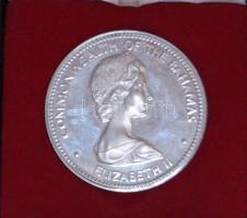 Bahama-szigetek 1977. 10$ Ag "II. Erzsébet / Függetlenség" dísztokban, tanúsítvánnyal (48.6g) T:PP /  Bahamas 1977. 10 Dollar Ag "Elizabeth II. / Independence" in original box and with certificate (48.6g) C:PP