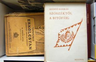 9 darabos modern könyvtétel: benne főként vallásos, de katonai könyvekkel is