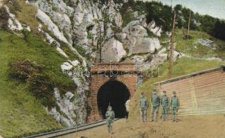 Boli Barlang, Railway track with railway officers