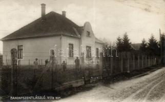 Bakonyszentlászló villa sor