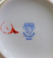 2 db klf porcelán teás készlet: tányérok, csészék, kancsók, kiöntők, stb