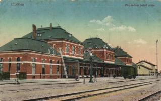 Lipótvár railway station