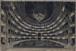 19 db olasz modern városképes képeslap (15 db Milano, 2 db Torino, 2 db parma) közte Milanoi dóm, Bazilika, Scala épülete és belseje, Parmai kolostor