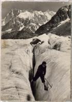 2 db francia 3 db spanyol, 4 db osztrál, 1 db görög, 2 db jugoszlűáv, modern városképes képeslap (közte a Mont-Blanc, Medugorje kegyhely emlékmű)