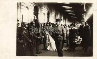 Charles IV greeting Hungarian soldiers at a railway station, photo