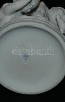 3 gyermeket ábrázoló festetlen jelzés nélküli sorszámozott porcelán figura / Unpainted numbered chin...