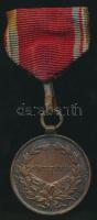 1917. Bronz Vitézségi Érem "Fortitudini" IV.Károly, szalaggal (nem eredeti) T:2 / 
1917. M...