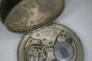 1905. Doxa ezüst (Ag) sorszámozott zsebóra hiányzó másodpercmutatóval, javításra szorul / 
1905. Sil...