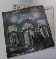 Nagy bolha tétel: 11db női és férfi karóra (mechanikus és kvarc), 1db ruhla márkájú férfi zsebóra, 1...