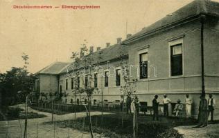 Dicsőszentmárton mental asylum