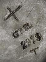 ~1900 Dekoratív sorszámozott cseh kerámia váza 20cm magas. Sorszám után kereshető a kora