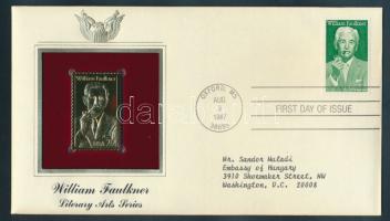 USA/Oxford 1987. "William Faulkner- aranyfóliás bélyeg replika  borítékban, bélyeggel és elsőnapi bélyegzővel T:1 / USA/Oxford 1987. "William Faulkner-gold(22kt)foil stamp replica in envelop with First Day Issue stamp C:Unc