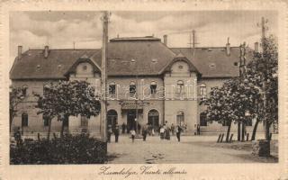 Zsombolya railway station