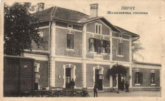 Pirot railway station (pinhole)