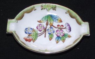 Viktória-mintás Herendi porcelán hamutálka / Herend chinaware ashtray 9x6 cm