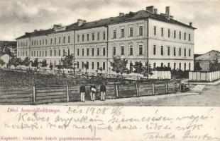 Dés military barracks