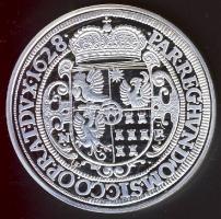 Magyar tallérok utánveretben "Bethlen Gábor tallérja 1628." Ag (0,999) 20g T:PP Tanúsítván...