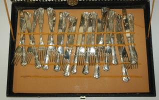 51 darabos aranyozott fém evőeszközkészlet díszdobozban