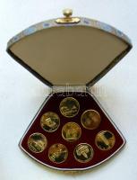 Kína 8db-os aranyozott emlékérem szett "Utazz Suzhou-ba"  díszdobozban T:1
China 8 gilded ...