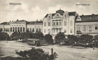 Békéscsaba Szent István tér villamossal és Szabad Albert üveg- és porcelánkereskeskedésével