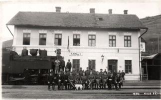 Parajd railway station, officers photo (cut)