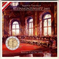 Ausztria 2005. 1c-2 8klf db szettben T:1
Austria 2005. 1 cent- 2 Euro Austrian coin set C:Unc