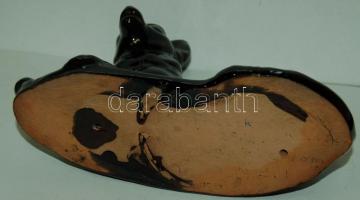 Mázas kerámia kutya figura kis lepattogzásokkal 24x17x10cm