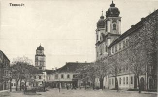 Trencsén square