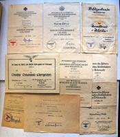 Vegyes ókori kínai bronzpénzek, több díszlapon vagy karikára fűzve dobozban, garancia nélkül! T:vegy...