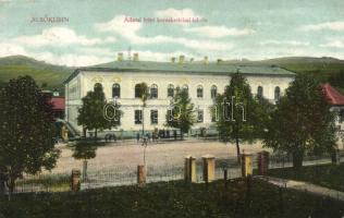 Alsókubin business school