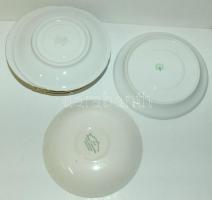 Nagy vegyes porcelán tétel: Zsolnay hamutál, Hollóházi váza, figurák, kistányérok és egyéb jobb dara...