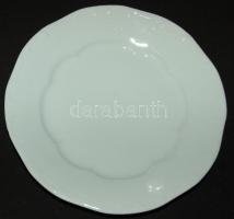 Nagy vegyes porcelán tétel: Zsolnay hamutál, Hollóházi váza, figurák, kistányérok és egyéb jobb dara...