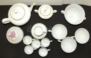 Vegyes porcelán kávés készlet: Hollóházi csészék, német kancsó, műzlis tál, stb