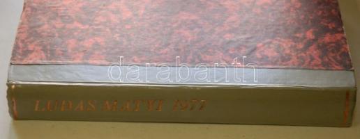 1977 Ludas Matyi heti vicclap teljes évfolyama bekötve