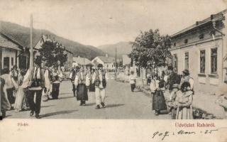 Rahó main square, folklore