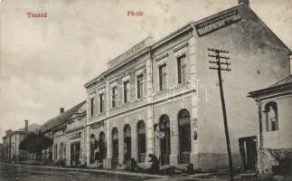 Tasnád main square, bank