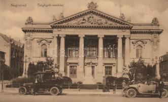 Nagyvárad Szigligeti theatre with automobiles