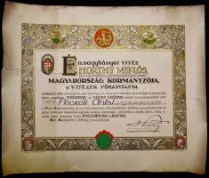 1924 Vitézi Rend avatási okmány rajta Horthy Miklós kormányzó saját kezű aláírásával (egy ragasztott szakadás) / Original signature of Horthy on inagurating warrant of the Vitéz order 60x45 cm