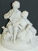 Gyerekeket ábrázoló jelzett sorszámozott festetlen porcelán figura / Unpainted numbered chinaware figure 15cm