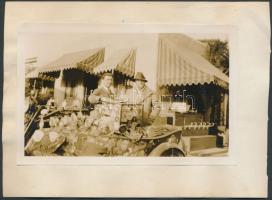 1929 Charley Chase amerikai színész fotója és aláírása Bartha Gyula és Sulkowky Zoltán gyűjteményéből. / 1929  Autograph signature and photo of actor Charley Chase on booklet-page 13x8 cm