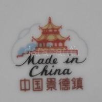 Nagy porcelán és kristály tétel. Komplett étkészlet és egyéb darabok / Large mixed  chinaware lot