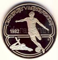 1981. 500Ft Ag "Labdarúgó Világbajnokság" PRÓBAVERET ki nem adott tervezet! T:PP csak 50db R! Hungary 1981. 500 Forint Ag "Football World Championship" "TRIAL STRIKE" unissued essay! C:PP Only 50 examples! RARE