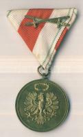 Ausztria 1928-40. "Tiroli Emlékérem" Br kitüntetés (az I.Világháborúban szolgált tiroliaknak) kardos mellszalaggal T:2 Austria 1928-40. Tyrol Commemorative Medal Br medallion with ribbon and swords C:XF
