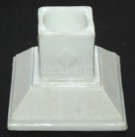 Jelzés nélküli kártyamintával díszített porcelán gyertyatartó 6cm magas