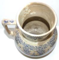 XIX. sz. Villeroy & Boch mázas fajansz kancsó. Egy, néhány cm-es hajszálrepedéssel. / Villeroy a...