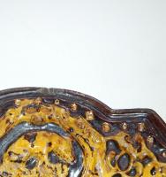 cca 1880 Zsolnay festett porcelánfajansz dísztányér különböző vadállatokkal. Jelzés: "Z.W. Pécs...