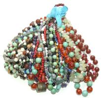32db klf féldrágakő nyaklánc: korall, türkiz, lápisz lazuli, füstkvarc, achát, borostyán, karneol, ónix, gyöngyök, stb.