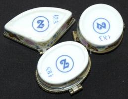 3db kézzel festett kis porcelán szelence