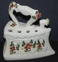 Kézzel festett porcelán vasaló hibátlan állapotban / Handpainted chinaware iron in flawless condition 17cm