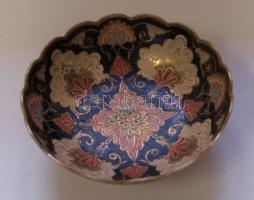 5db klf keleti mintás réz tárgy: váza, tálak, gyertyatartók